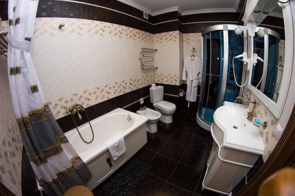 ברסט Hotel Vesta מראה חיצוני תמונה