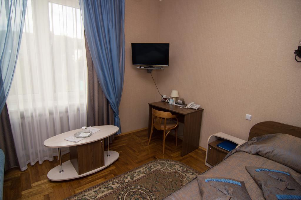 ברסט Hotel Vesta מראה חיצוני תמונה
