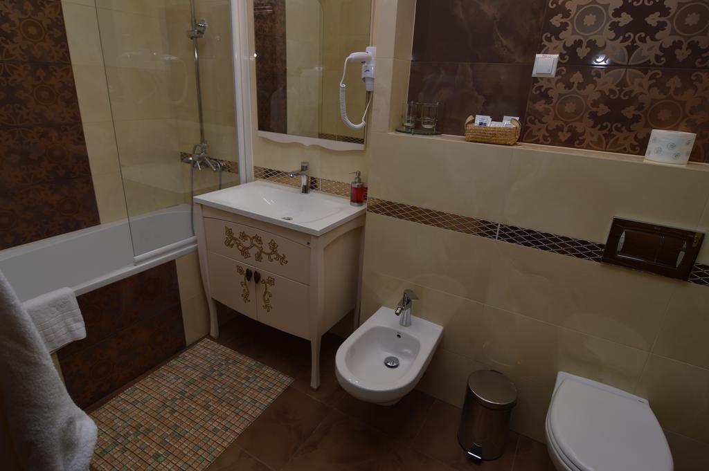 ברסט Hotel Vesta מראה חיצוני תמונה