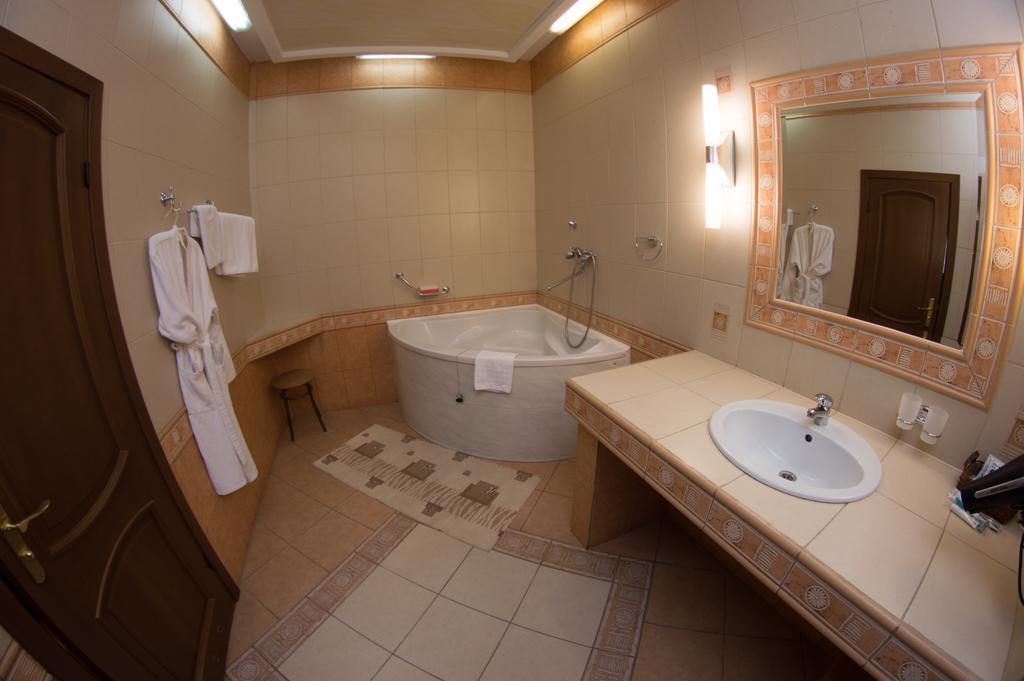 ברסט Hotel Vesta מראה חיצוני תמונה